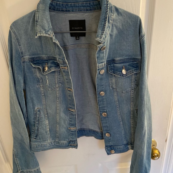 Woman’s Dynamite Jean Jacket in Excellent Condition - Picture 4 of 4